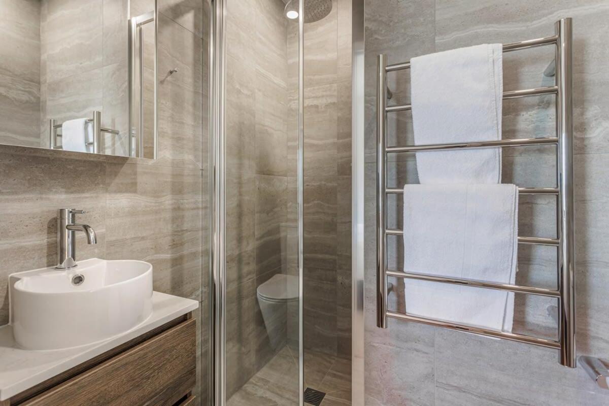 Fresh & Sleek Grey Lynn Unit With Private Patio Διαμέρισμα Όκλαντ Εξωτερικό φωτογραφία
